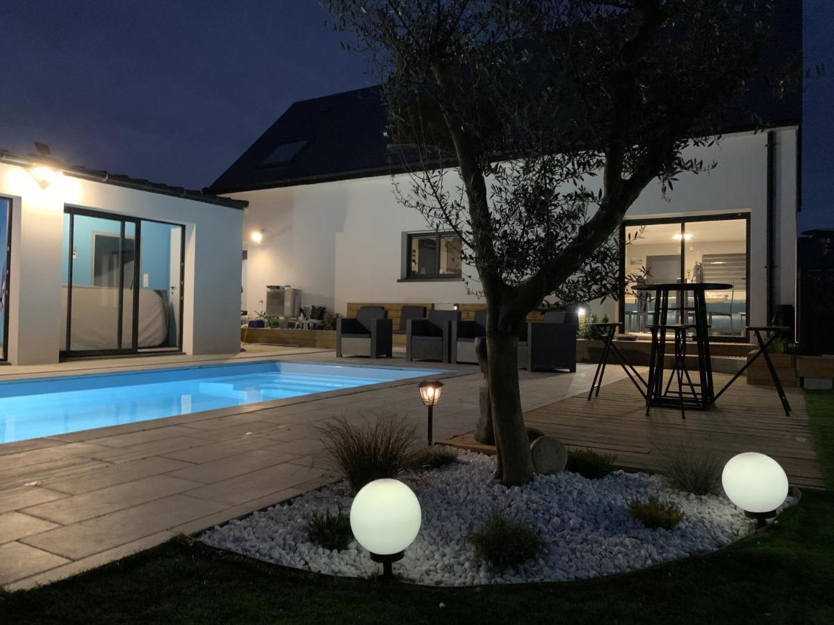 Maison 8 pers en bord de mer avec piscine chauffée toute l'année, spa et hamman Surzur Exterior foto